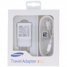 Samsung Încărcător rapid de călătorie 2000mAh incl. Cablu de date USB alb (EU Bister) EP-TA20EWEUGWW