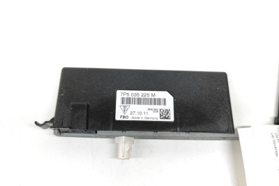 Amplificator de antena PORSCHE CAYENNE 92A 2012 OEM: 7P5035225M,7P5.035.225.M,28267842 | 22871237 foto