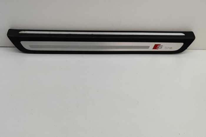 Ornament prag st&acirc;nga față AUDI Q5 8R 2015 OEM: 8R0853373G 22293454