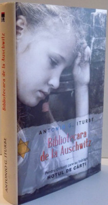 BIBLIOTECARA DE LA AUSCHWITZ de ANTONIO G. ITURBE , 2015 foto