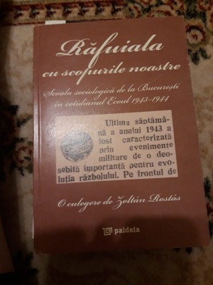 Răfuiala cu scopurile noastre. Școala sociologică de la București &amp;icirc;n cotidianul foto