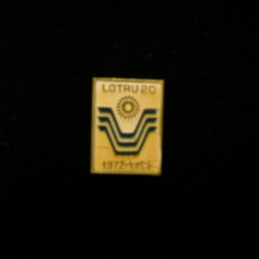 M3 J 10 - Insigna - tematica industrie - inscriptia Lotru 20 - 1972 - 1992