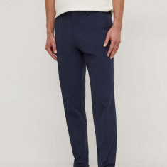 BOSS pantaloni bărbați, culoarea bleumarin, mulată 50502477