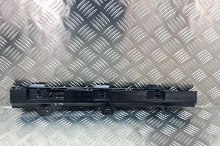 Suport prag lateral dreapta față BMW 4 Coupe F32, F82 2015 OEM: 7285788 11413344