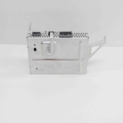 Amplificator de sunet TESLA MODEL 3 2018 OEM: 1079748-00-C foto