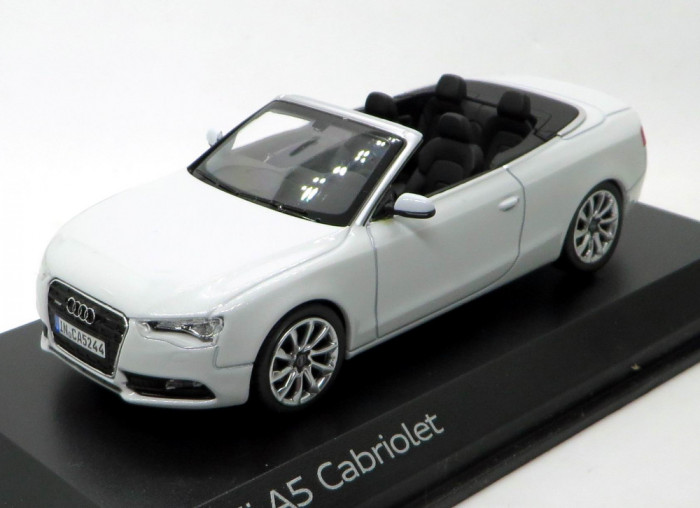 NOREV AUDI A5 cabriolet ( Glacier white ) 2017 1:43