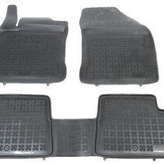 Set covorase auto din cauciuc Toyota AURIS (E18), 01.2013-2019, AURIS (E18), 01.2013-2019, Hybrid, presuri tip tavita marca Rezaw Plast 201423; 3 buc