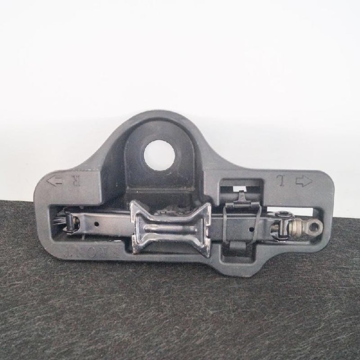 Cric TOYOTA PRIUS Hatchback _W2_ 2008 OEM: 64777-47010 | 2953512