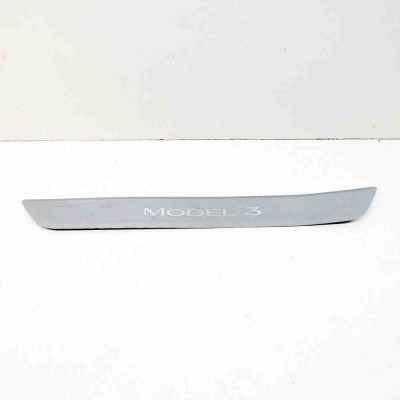 Ornament prag st&amp;acirc;nga față TESLA MODEL 3 2018 OEM: 1090844-00-C foto