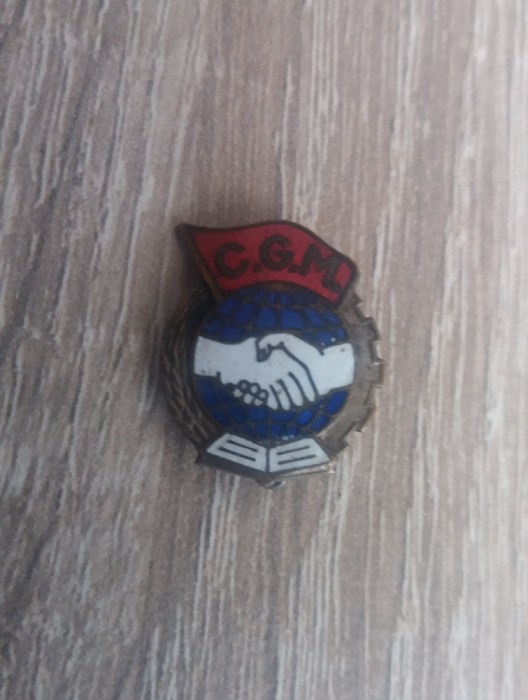 QW9 K 75 - Insigna - tematica sindicate - comunism - CGM