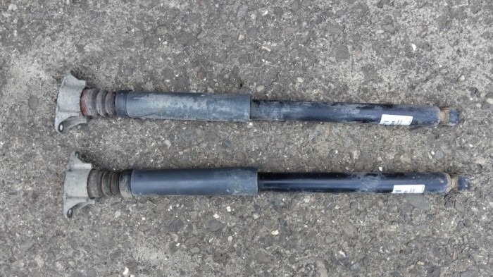 TELESCOP AMORTIZOR TELESCOAPE AMORTIZOARE SPATE FORD FOCUS 2005-2010 4-5 usi