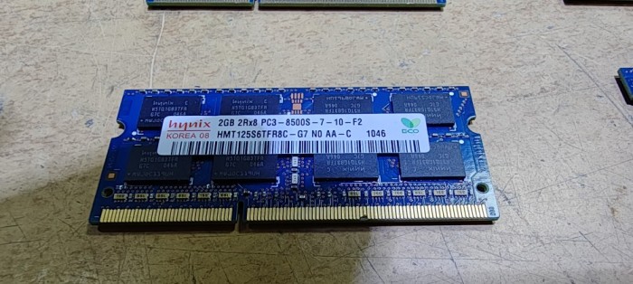 Ram Laptop hynix 2GB DDR3 PC3-8500S HMT125S6TFR8C-G7