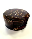 Set Coastere Lux din Rășină &ndash; Maro Chihlimbar &amp; Foiță de Aur (cu suport inclus)