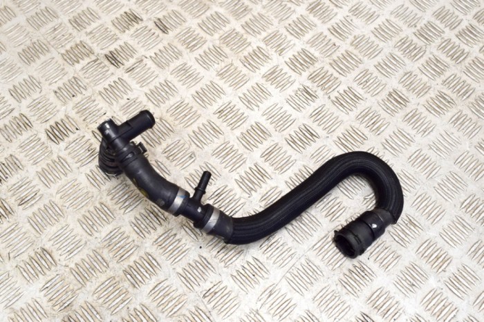 Furtun de lichid de răcire JAGUAR E-PACE X540 2018 OEM: GJ32-8C480-AB 15278809