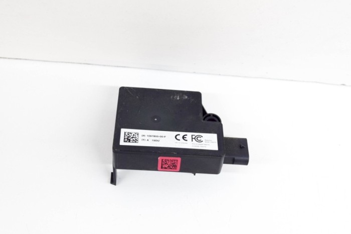 Alt modul de control TESLA MODEL 3 2019 OEM: 1097855-00-F,1097855-00-E 21559308