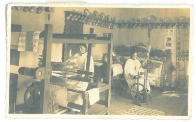 120 - FEMEI la razboiul de tesut, Indeletniciri populare, Romania - old postcard, CENSOR - used - 1940 foto