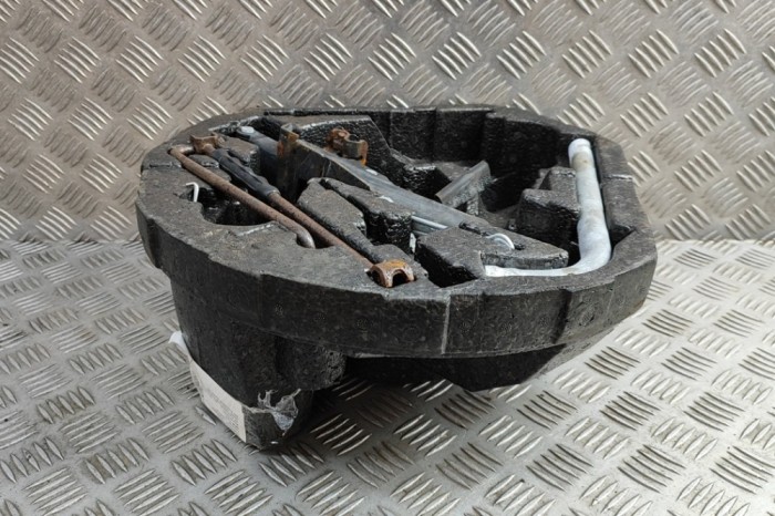 Spuma portbagaj VW BEETLE Cabrio 1Y7 2005 OEM: 1C0011031D,1J0012115AF,1H0011221,4D0012219A,N0300574 | 31539276