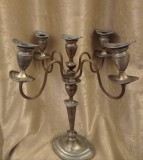 Sfeșnic englezesc cu 5 brațe, mare, impunător, format din 2 corpuri