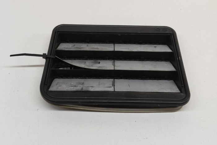 Grila de ventilație caroserie BMW 3 G20, G28 2023 OEM: 9176945 29997253
