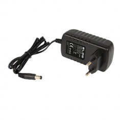 Alimentator de 24V-1A, 24W, cu mufa jack 2.1x5.5mm, cablu de 1.1m, Blow 11938, negru