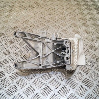 Suport motor dreapta AUDI A4 8W2, B9 2016 OEM: 4M0199308AD | 2596951 foto