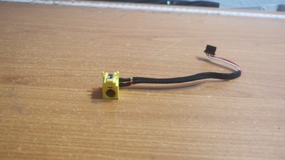 Conectoar Power DC Laptop IBM TP T30 foto