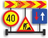 Panou de constructii cu indicatoare rutiere