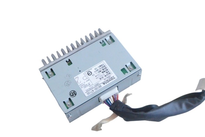Amplificator de sunet TOYOTA PRIUS _W3_ 2011 OEM: 86100-47100 | 18792654