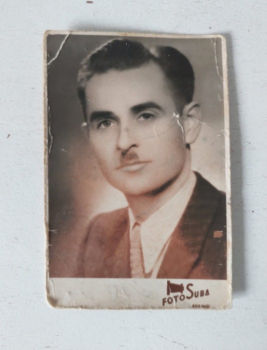 Fotografie veche: Autoportret Suba Zoltan - Fotografie veche Foto Suba Baia Mare, anii 1930&nbsp;(1937-1940)