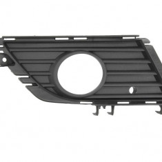 Grila proiector ceata dreapta cu gaura proiector Opel Corsa C 2003-2006