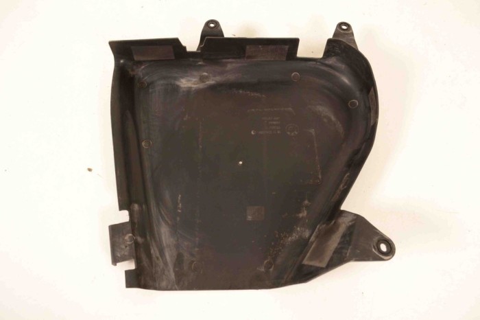 Scut motor dreapta spate BMW 5 F10 2013 OEM: 2284584,16112284584