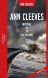 Misterul de pe Holy Island - Paperback brosat - Ann Cleeves - Crime Scene Press