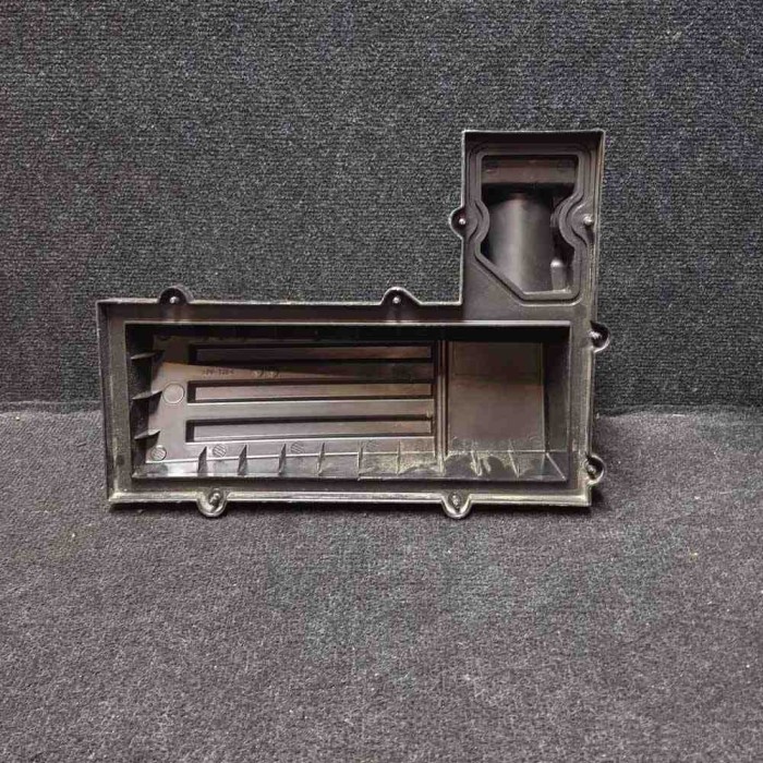 Carcasa filtru de aer (partea superioară) VW GOLF V 1K1 2008 OEM: 1K0129607AD1K0129620E