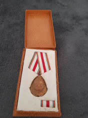 Medalie a XX -a aniversare a eliberarii patriei 1944 - 1964 foto