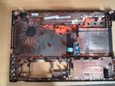 Bottomcase Acer Aspire v5-551 - A183 foto