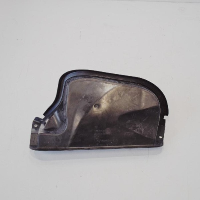 Carcasa filtru de aer (partea superioară) PORSCHE MACAN 95B 2015 OEM: 95B819979C 2610519