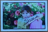 Autograf al scriitoarei chiliene Isabel Allende pe fotografie