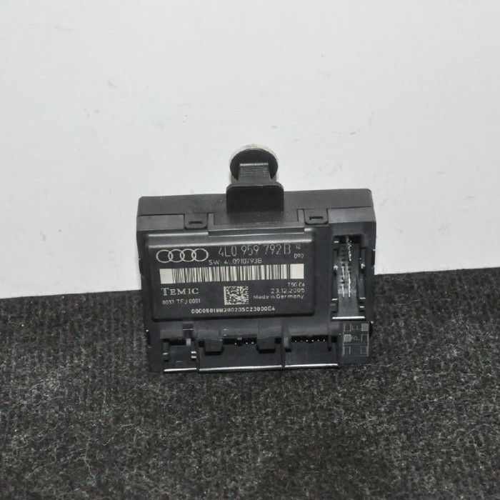 AUDI Q7 4L 2006 OEM: 4L0910793B,4L0959792B SKU: 2647741