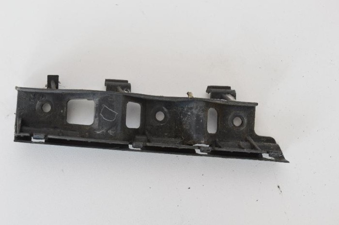 Suport bara de protecție dreapta față VW PASSAT B6 3C2 2007 OEM: 3C0807184 2378880