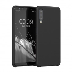 Husa Kwmobile pentru Samsung Galaxy A7 (2018), Silicon, Negru, 47730.01