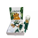 Cumpara ieftin Set Cutie Trusou cu Lumanare, 9 Piese &quot;Cu drag de la nasi&quot; - Lion King- TB229