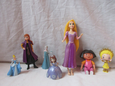 Set 7 figurine/papusi Disney=Cenusareasa,Ana,Elsa,Printesa Sofia foto