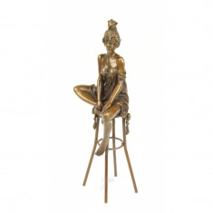 Lolita-statueta bronz pe un soclu din marmura BJ-14