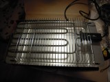 Gratar electric cu dimensiunea: Adancime 28, Lungime 46, Inaltime 12 cm
