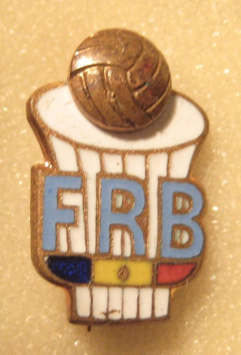 Insignă originală Federația Rom&acirc;nă de Baschet