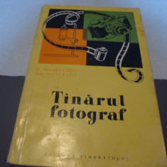 Manolescu / Niculescu - Tanarul fotograf - 1961