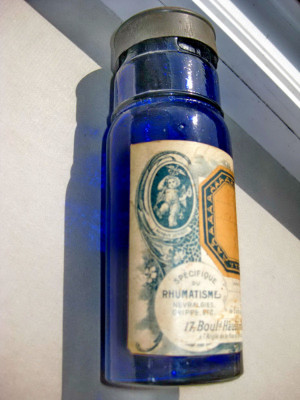 B332-I-Sticla Farmacie veche albastra cobalt Aspirin 10 Vicario anii 1900. foto