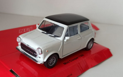 Macheta Mini Cooper 1300 classic alb - Welly 1/36 foto