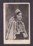 SALISTEANCA TANARA IN COSTUM TRADITIONAL DIN SALISTE