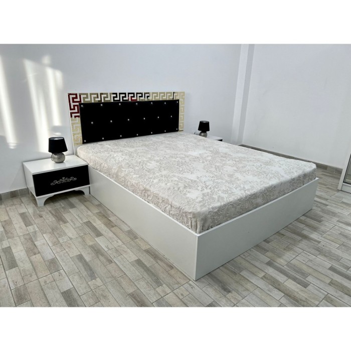 Pat Carla 160 cm x 200 cm Alb Negru cu Set Noptiere si fara Saltea